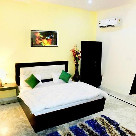 Taj Castle A Boutique Homestay アーグラ エクステリア 写真