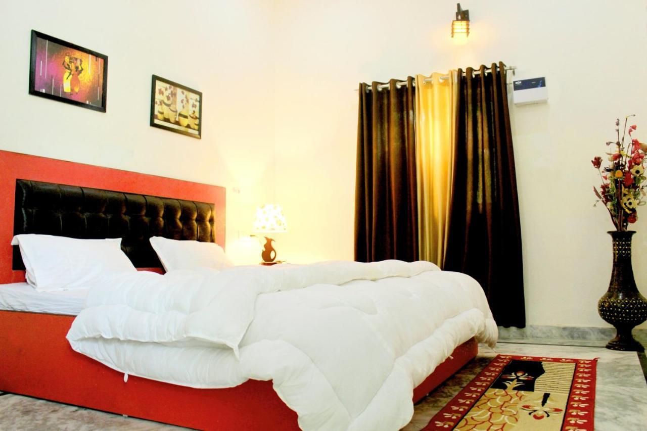 Taj Castle A Boutique Homestay アーグラ エクステリア 写真